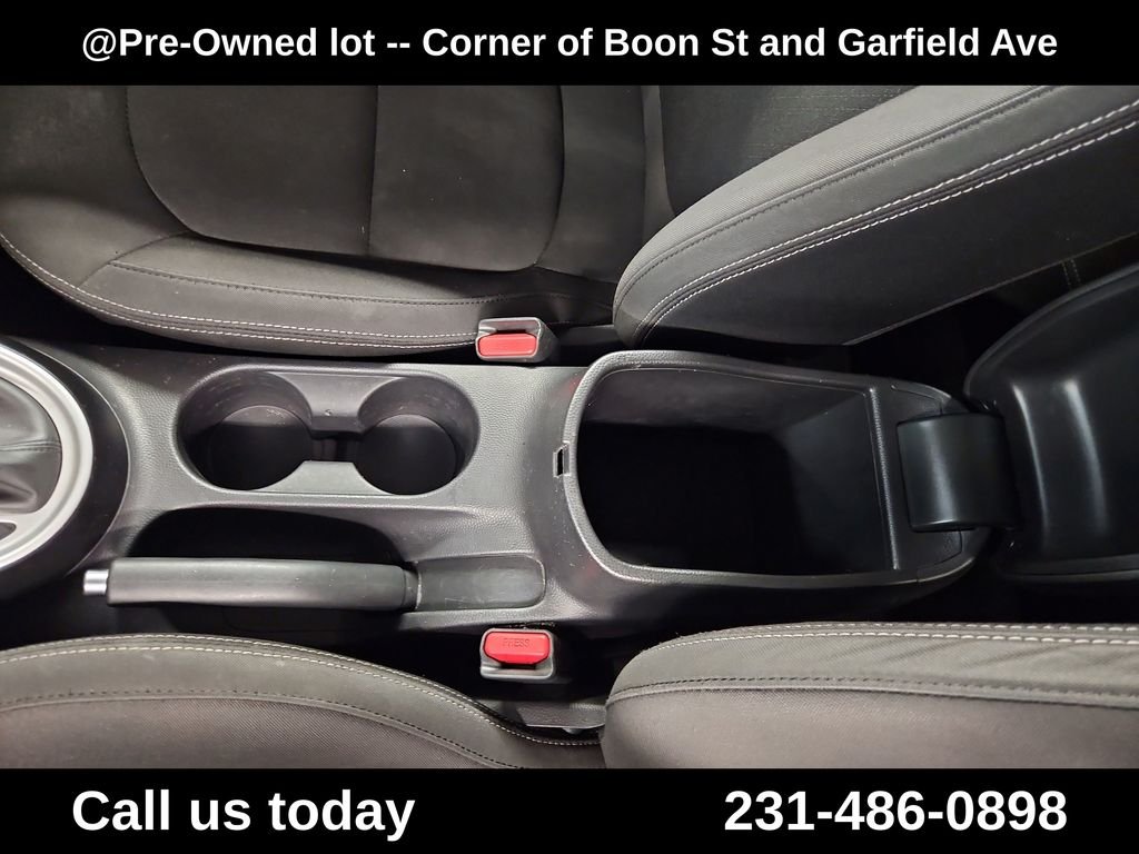Used 2019 Red Kia Base image 25