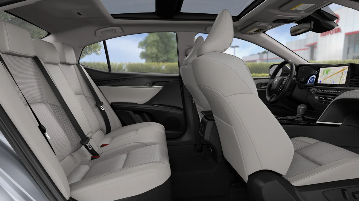 2026 Toyota Camry XLE - Photo 44