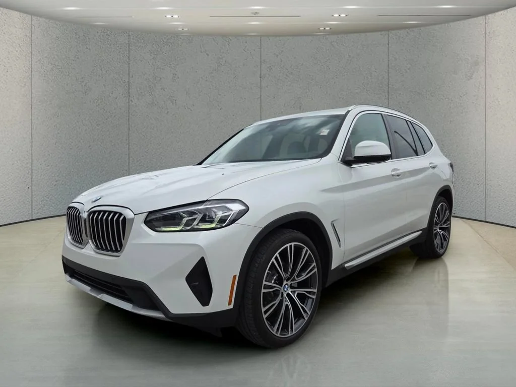 Used 2024 Mineral White Metallic BMW sDrive30i image 11