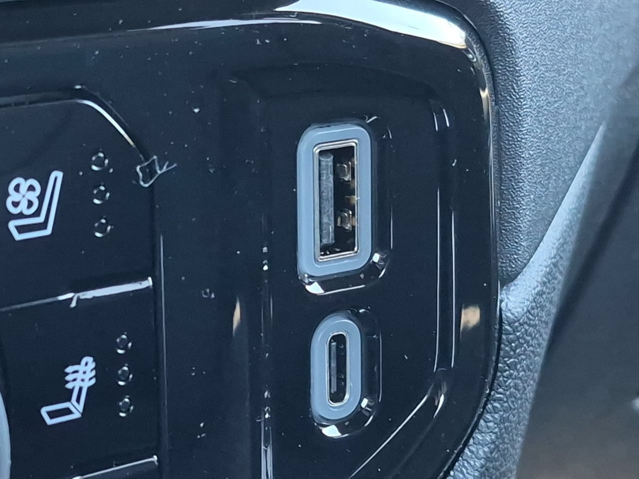 2026 Chevrolet Silverado 2500 HD High Country - Photo 36