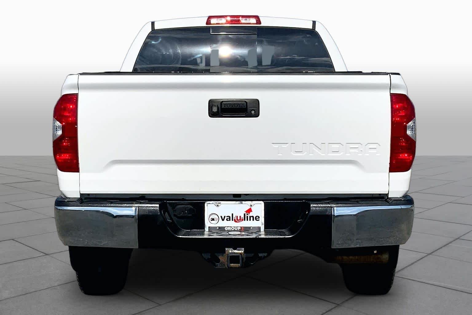 Used 2017 Super White Toyota SR5 image 4