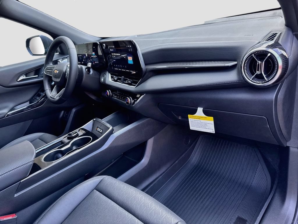 2027 Chevrolet Equinox LT - Photo 32