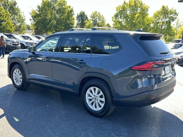 Used 2024 White Toyota XLE image 6