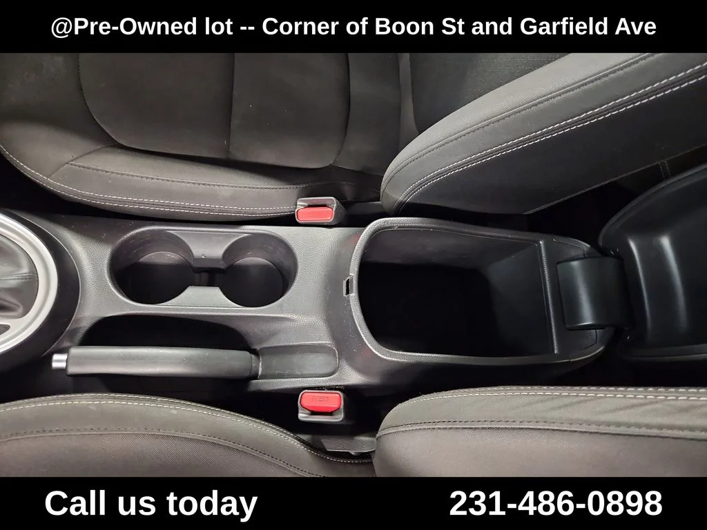 Used 2019 Red Kia Base image 25