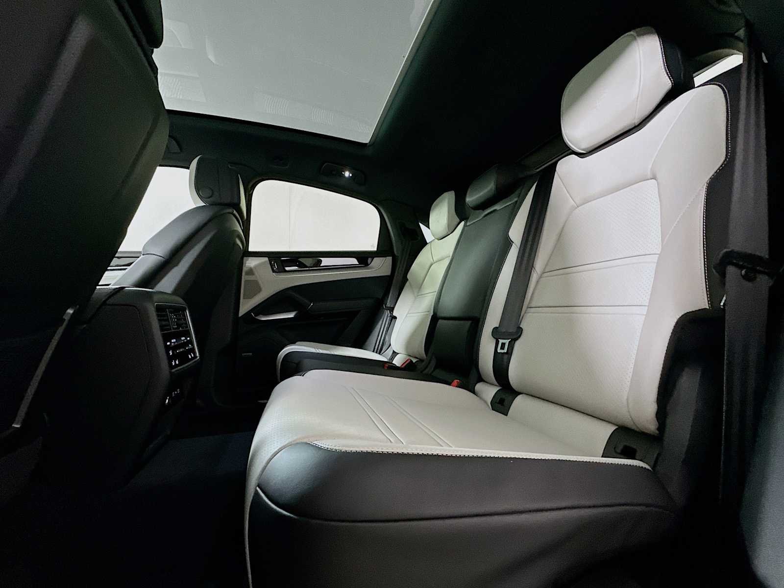 2026 Porsche Cayenne Coup Base - Photo 23