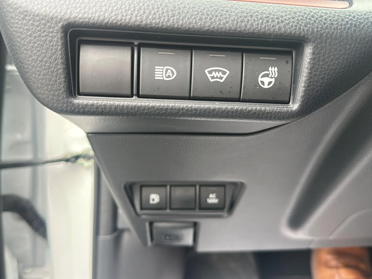 Used 2024 Wind Chill Pearl Toyota SE image 7