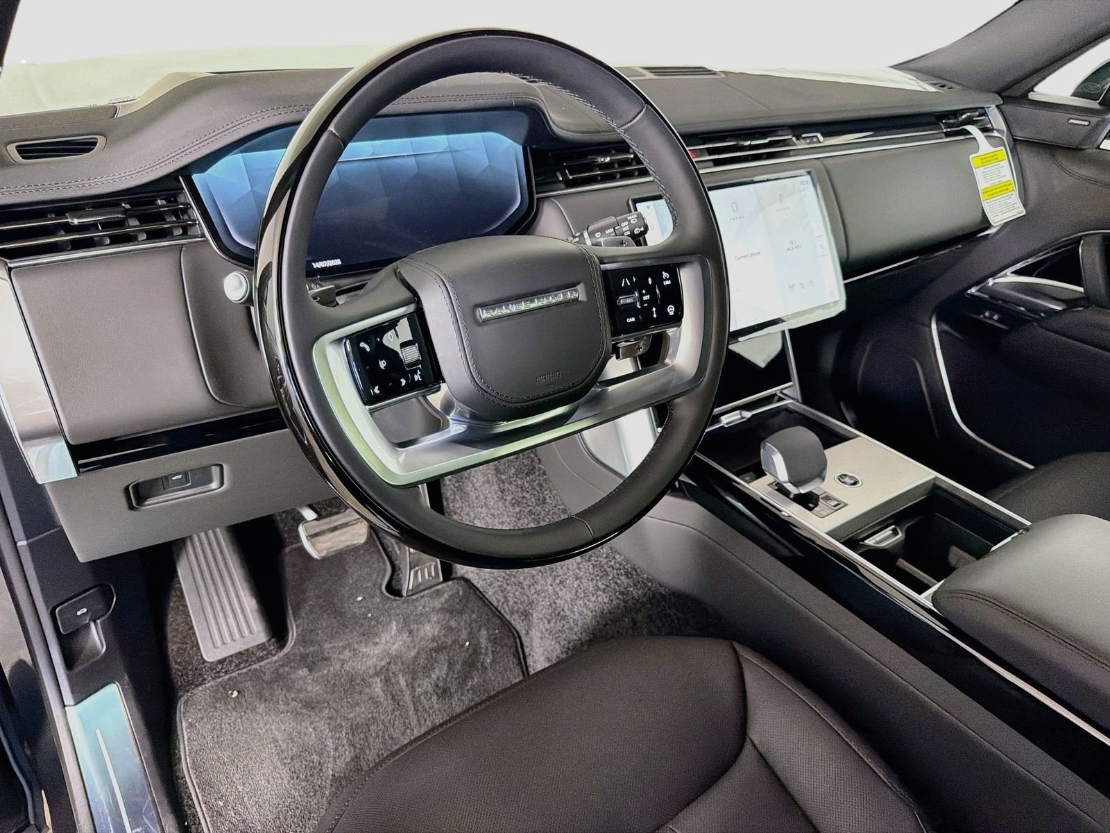 New 2026 Santorini Black LAND ROVER SE 7 Seats image 10