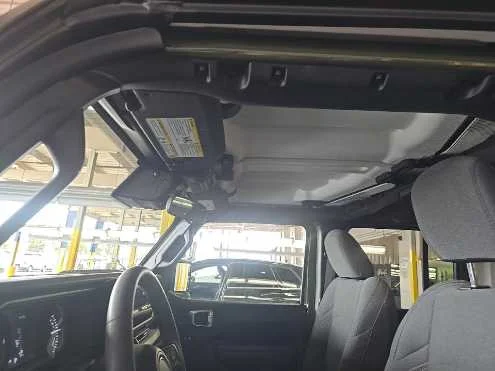 Used 2024 Sarge Green Clearcoat Jeep Sport S image 12
