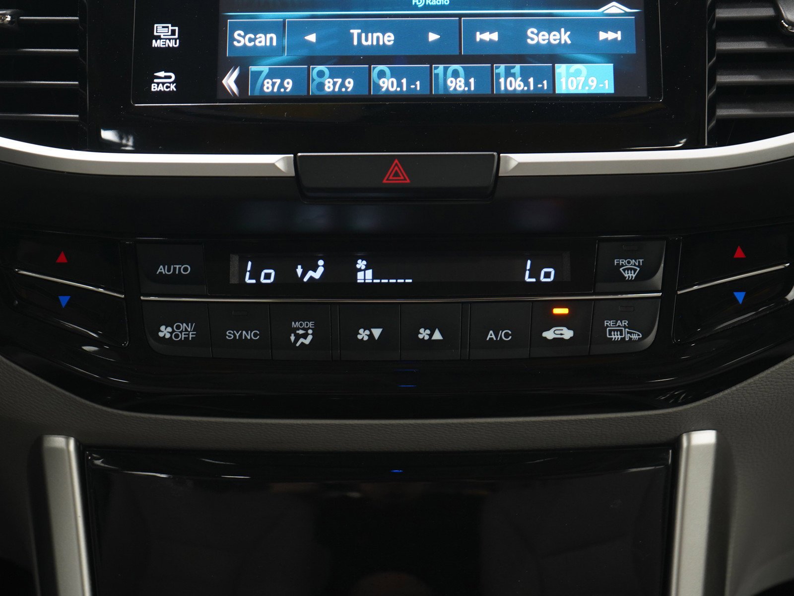 Used 2016  Honda 4dr I4 CVT EX w/Honda Sensing image 18