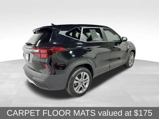 Used 2023 Black Kia LX image 7