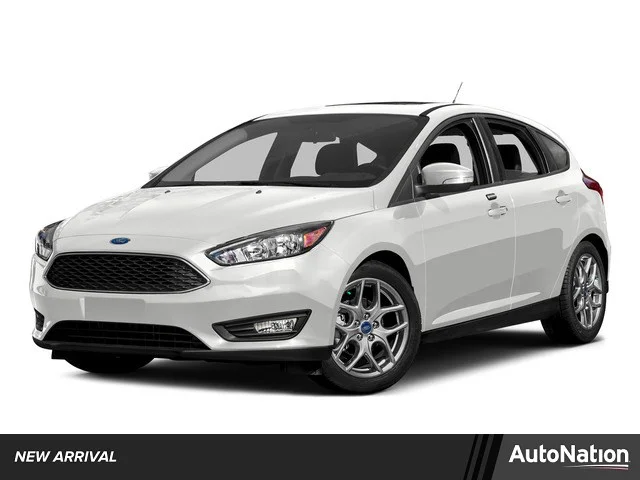 Used 2015 White Platinum Metallic Tri-Coat Ford Titanium image 1