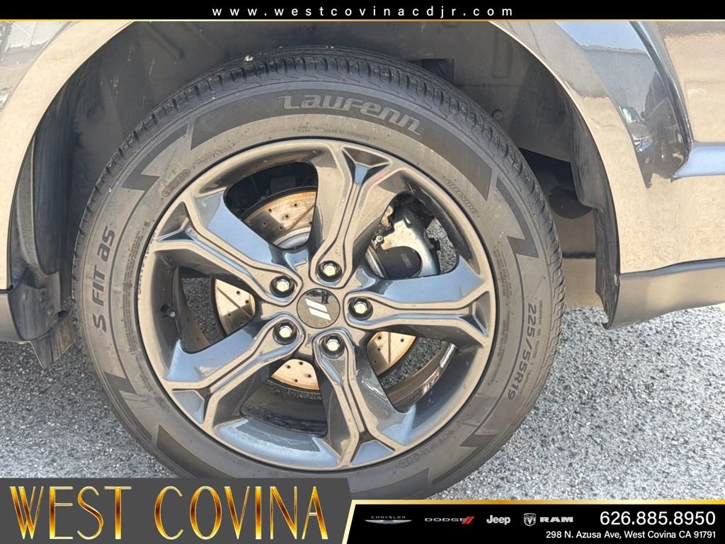 Used 2019 Gray Dodge Crossroad image 17