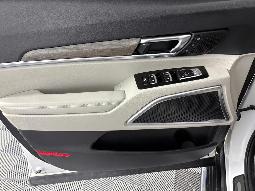 Used 2020 Snow White Pearl Kia SX image 15