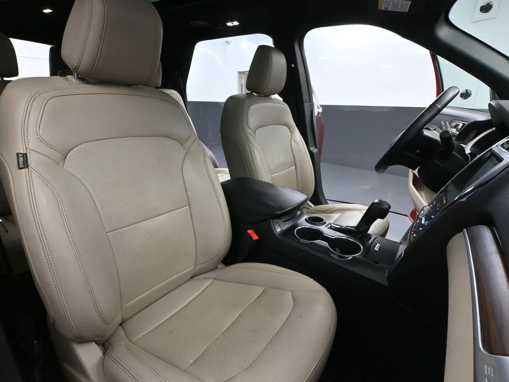 Used 2018 Red Ford Limited image 52