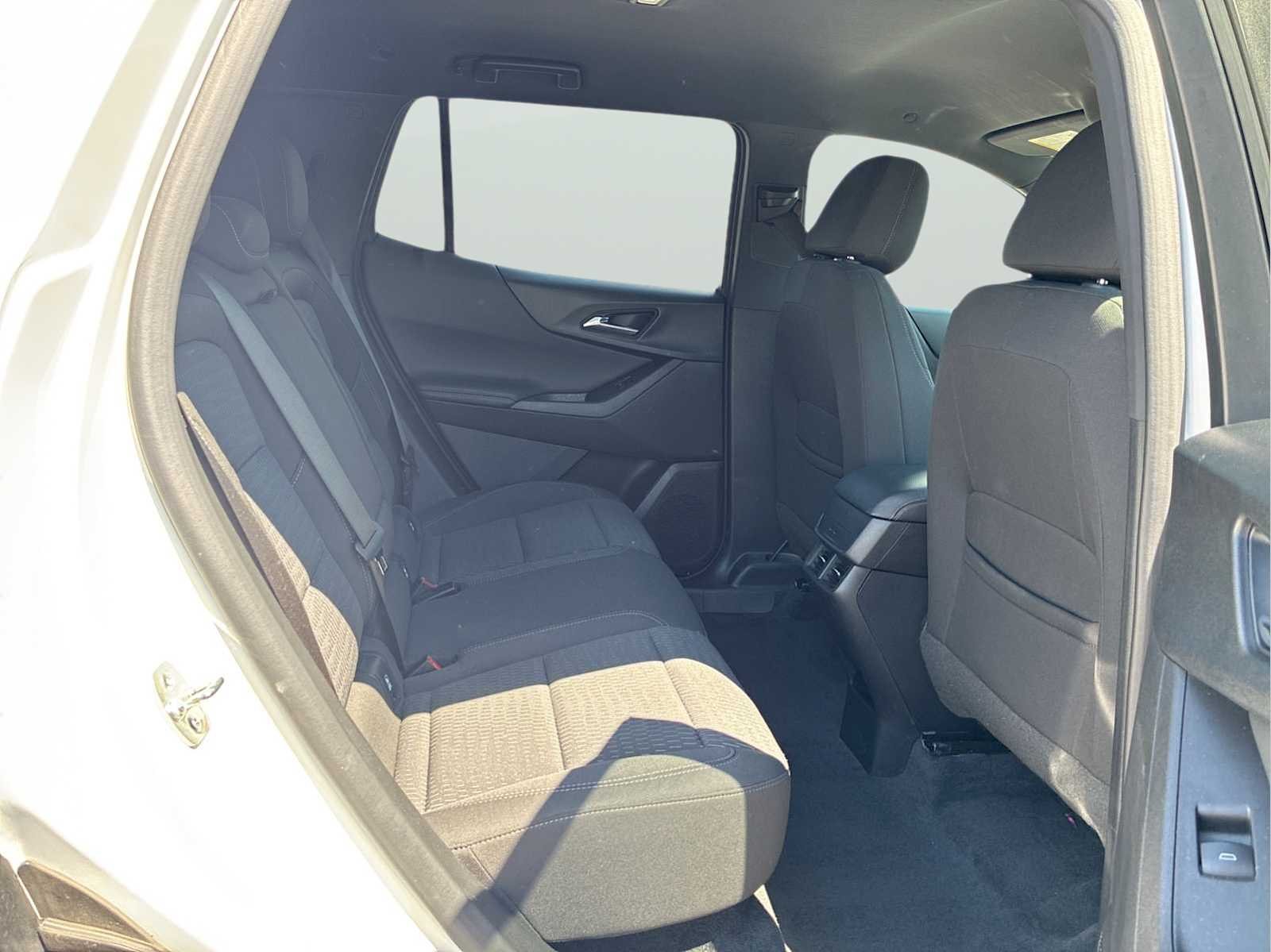 2025 Chevrolet Equinox LT - Photo 29