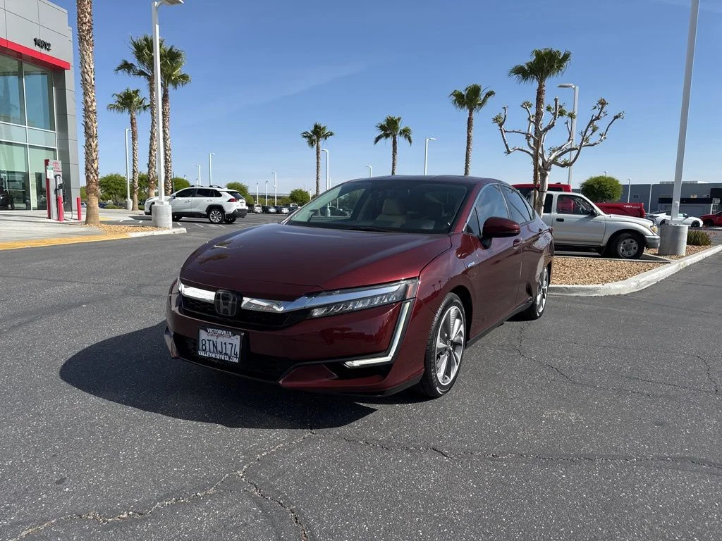 Used 2020  Honda Touring image 2