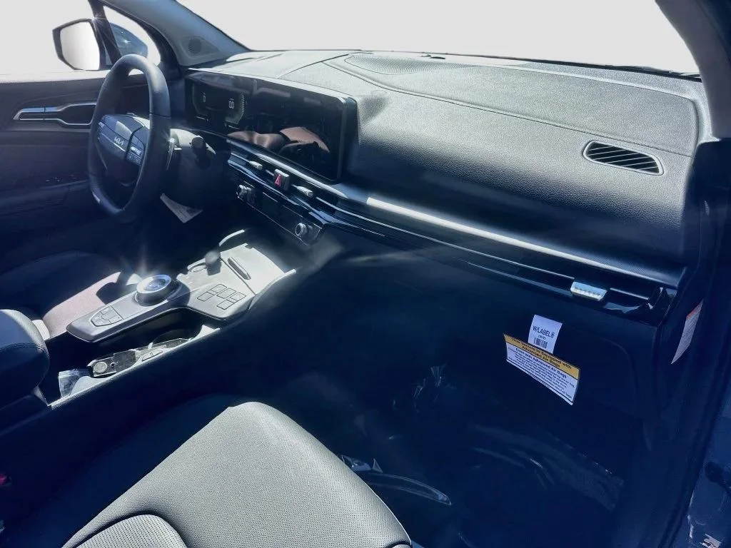 New 2027 Heritage Blue Kia EX image 27
