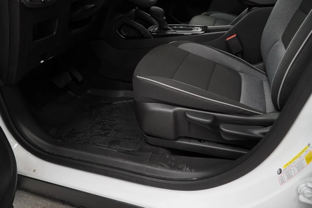 New 2026 Summit White Chevrolet LT image 23