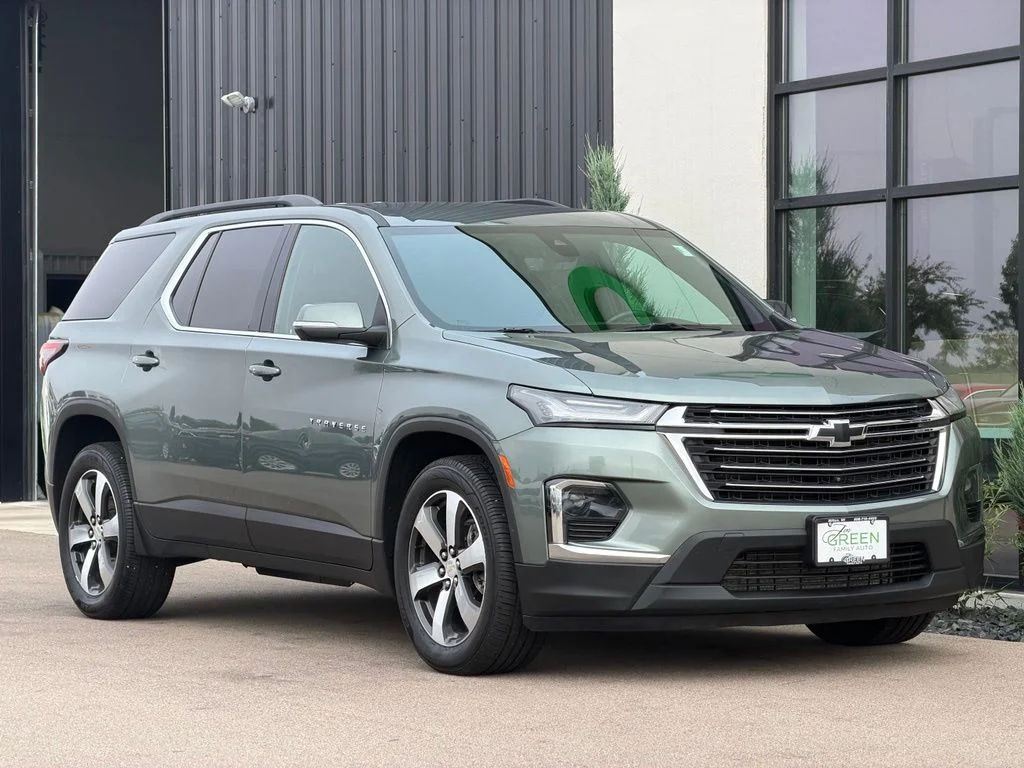 Used 2022 Green Chevrolet LT Leather image 4