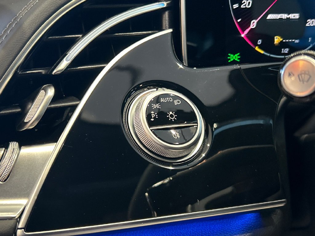 New 2027 MANUFAKTUR Moonlight White Magno Mercedes-Benz AMG® E 53 Hybrid Wagon image 13