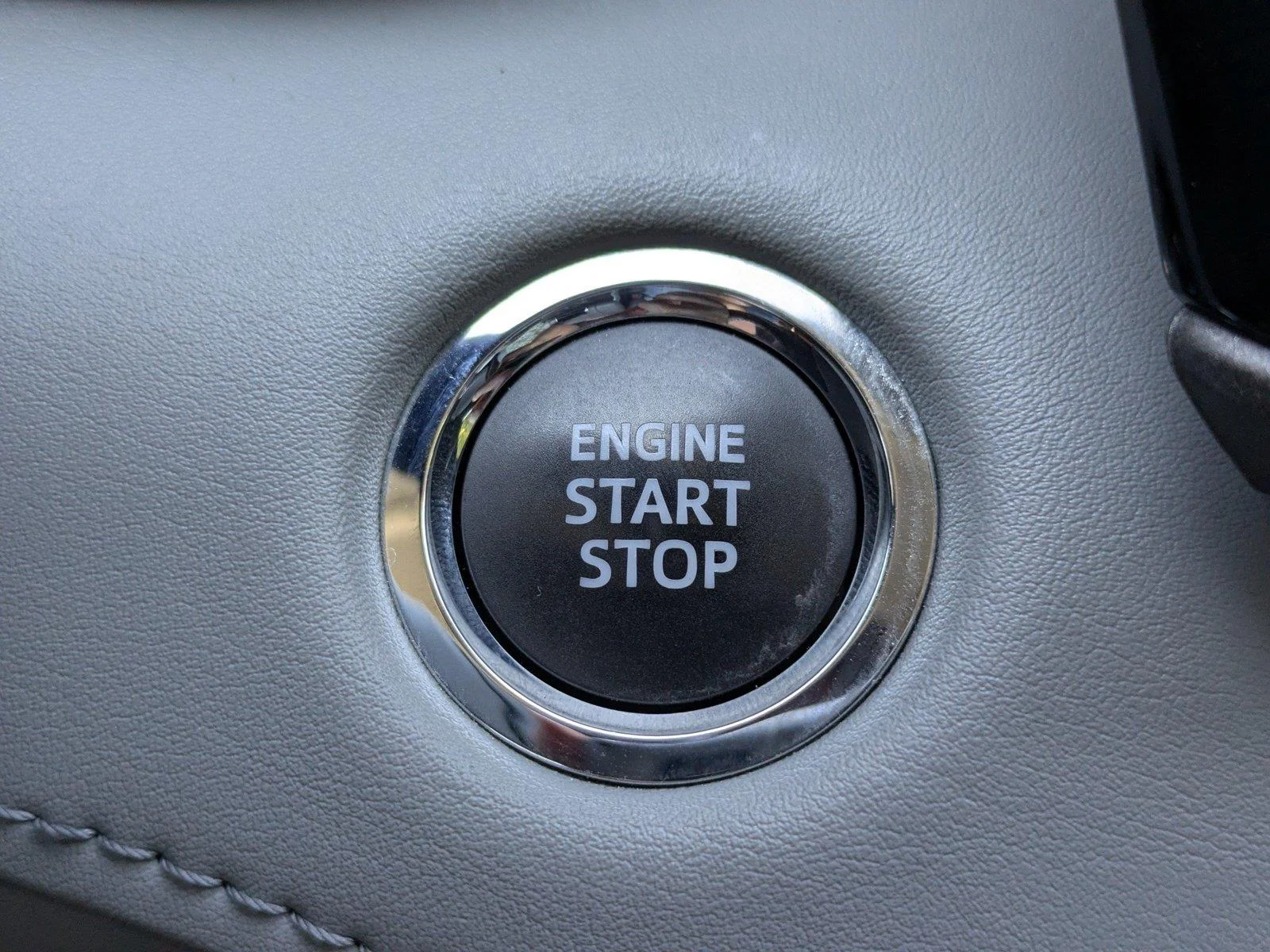 Used 2023 Wind Chill Pearl TOYOTA  image 28