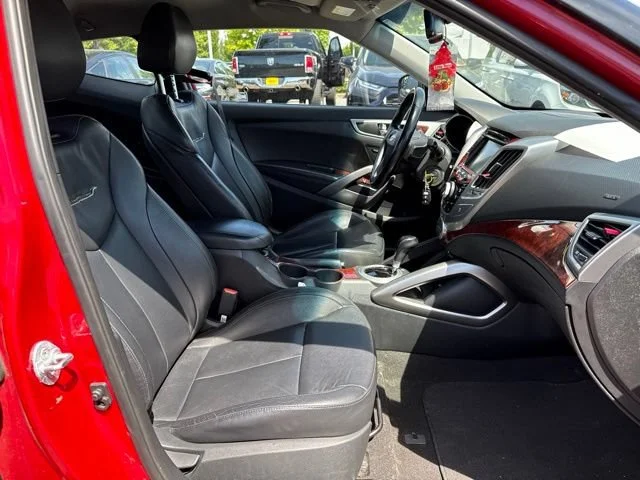 Used 2015 Boston Red Metallic Hyundai RE:FLEX image 9