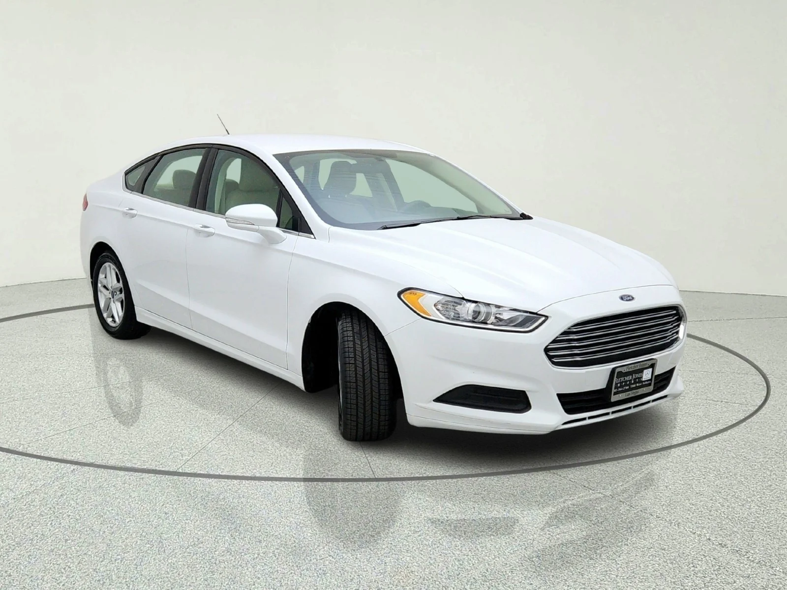 Used 2015 Oxford White Ford SE image 8