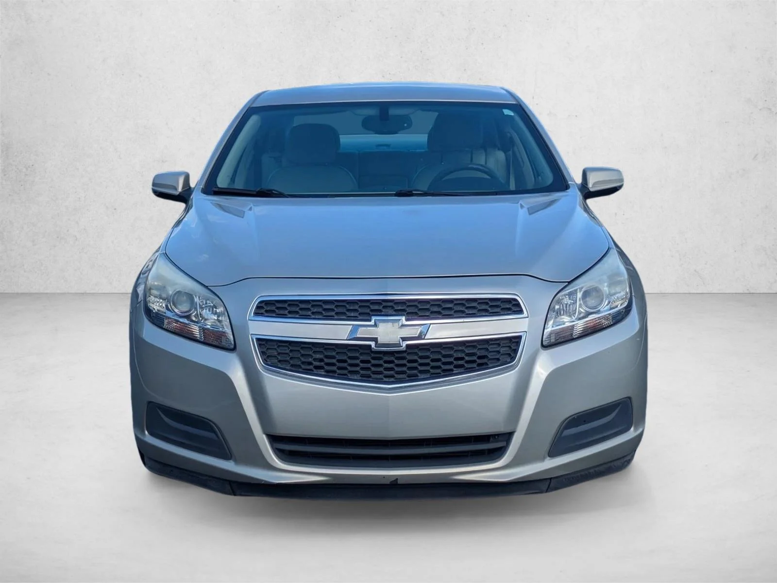 Used 2013 Champagne Silver Metallic Chevrolet LT image 2