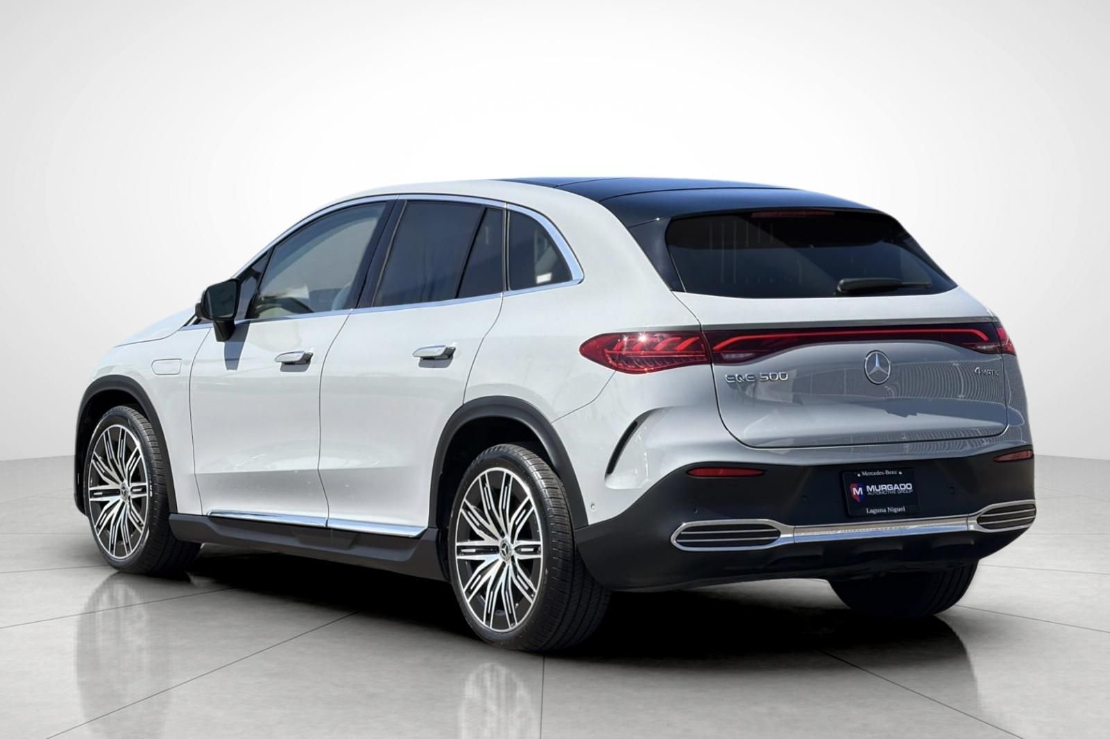 Certified Used 2023 Gray Mercedes-Benz 500 SUV image 16