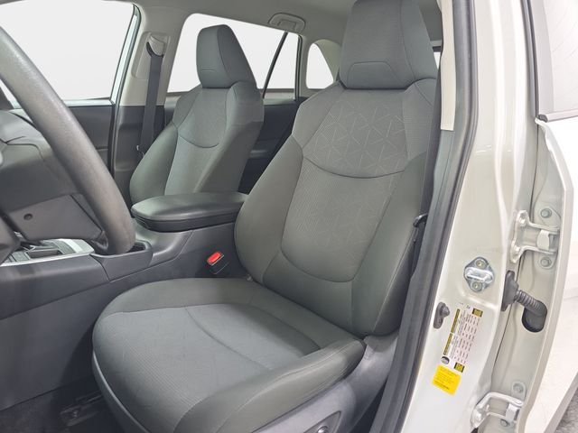 Used 2025 White Toyota XLE image 14