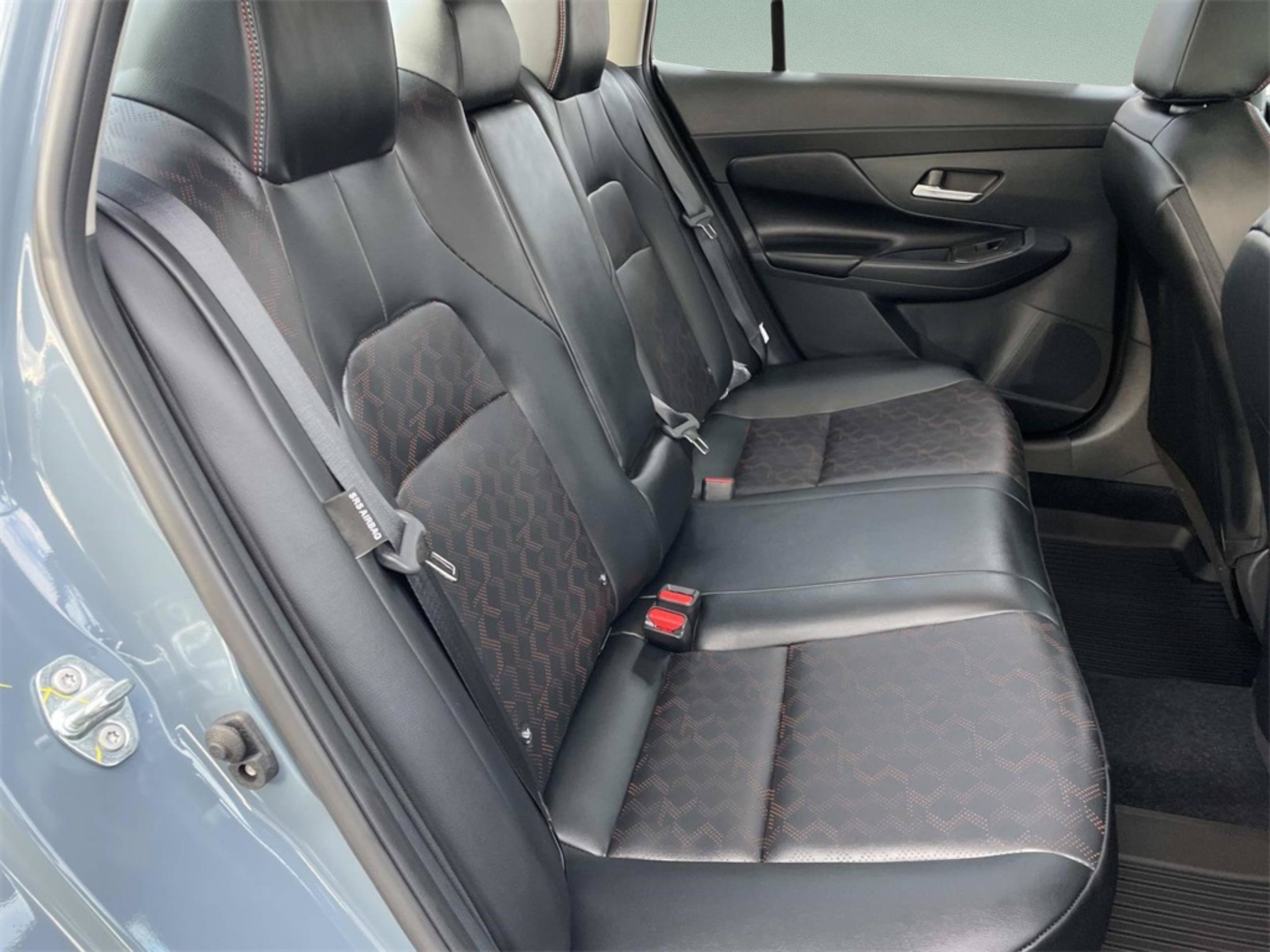 2026 Nissan Sentra SR - Photo 17