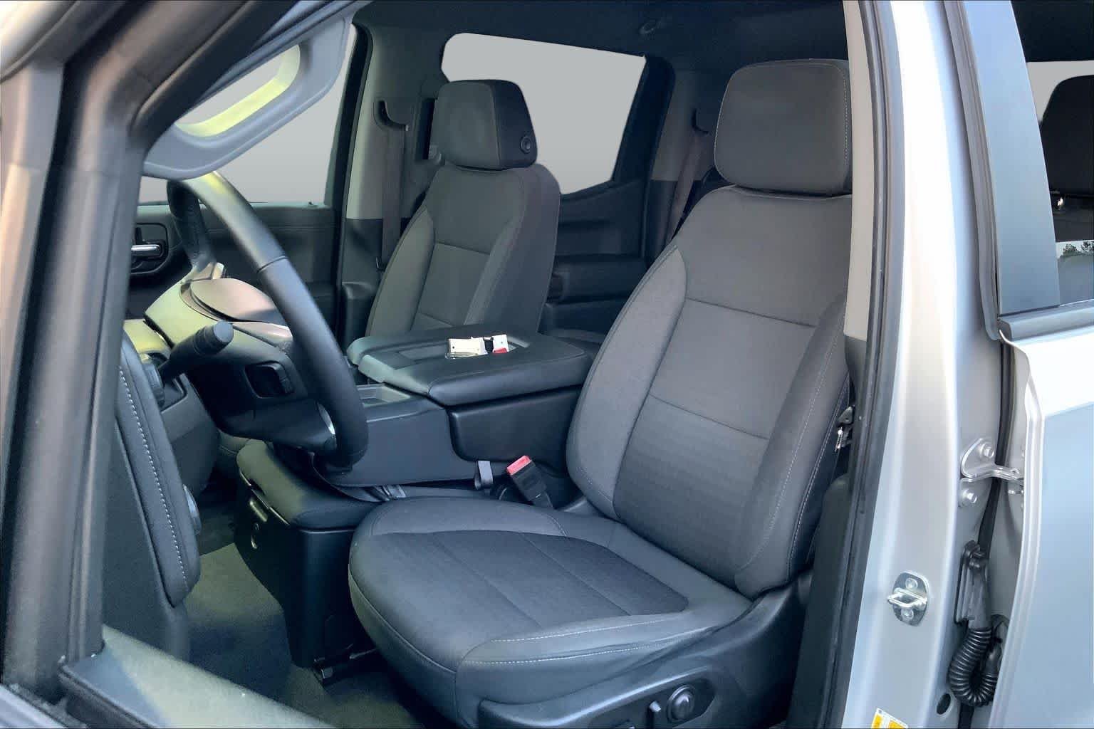 Used 2020 Silver Ice Metallic Chevrolet RST image 7