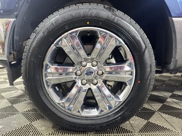 Used 2018 Blue Ford XLT image 10