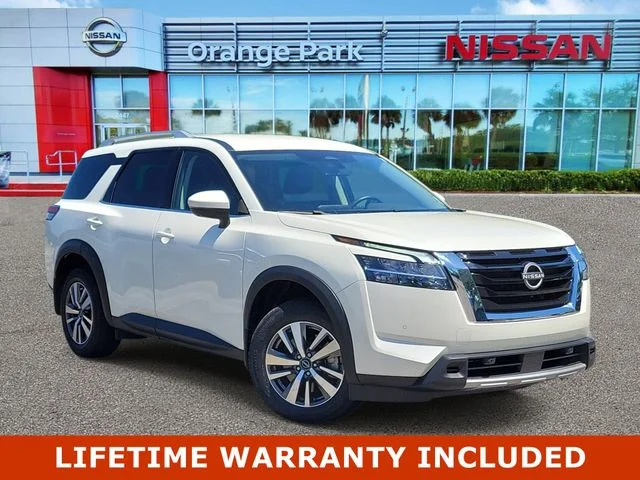 2024 Nissan Pathfinder SL 2WD's photo