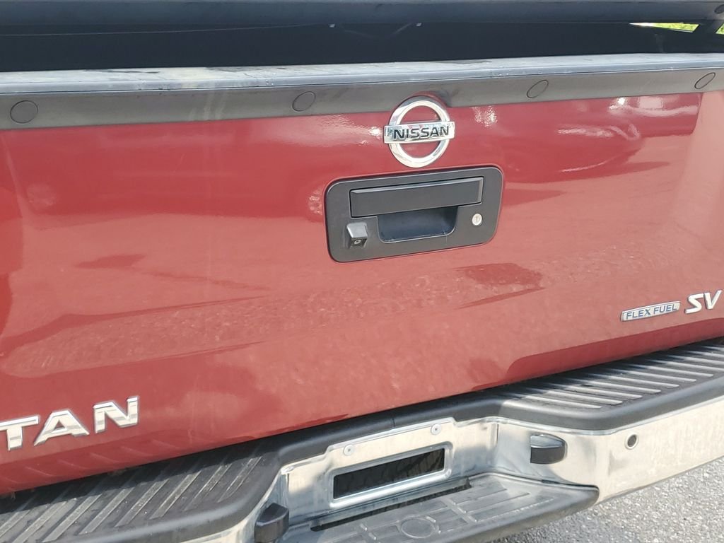 Used 2013 Cayenne Red Metallic Nissan SV image 29