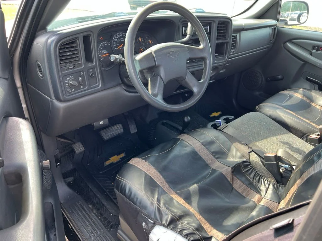 Used 2007 Silver Birch Metallic Chevrolet Work Truck image 16