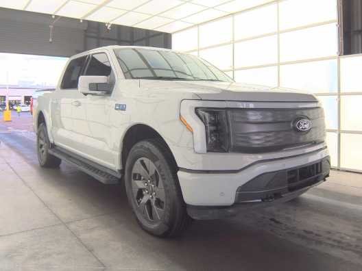 Used 2024 Avalanche Ford LARIAT image 6