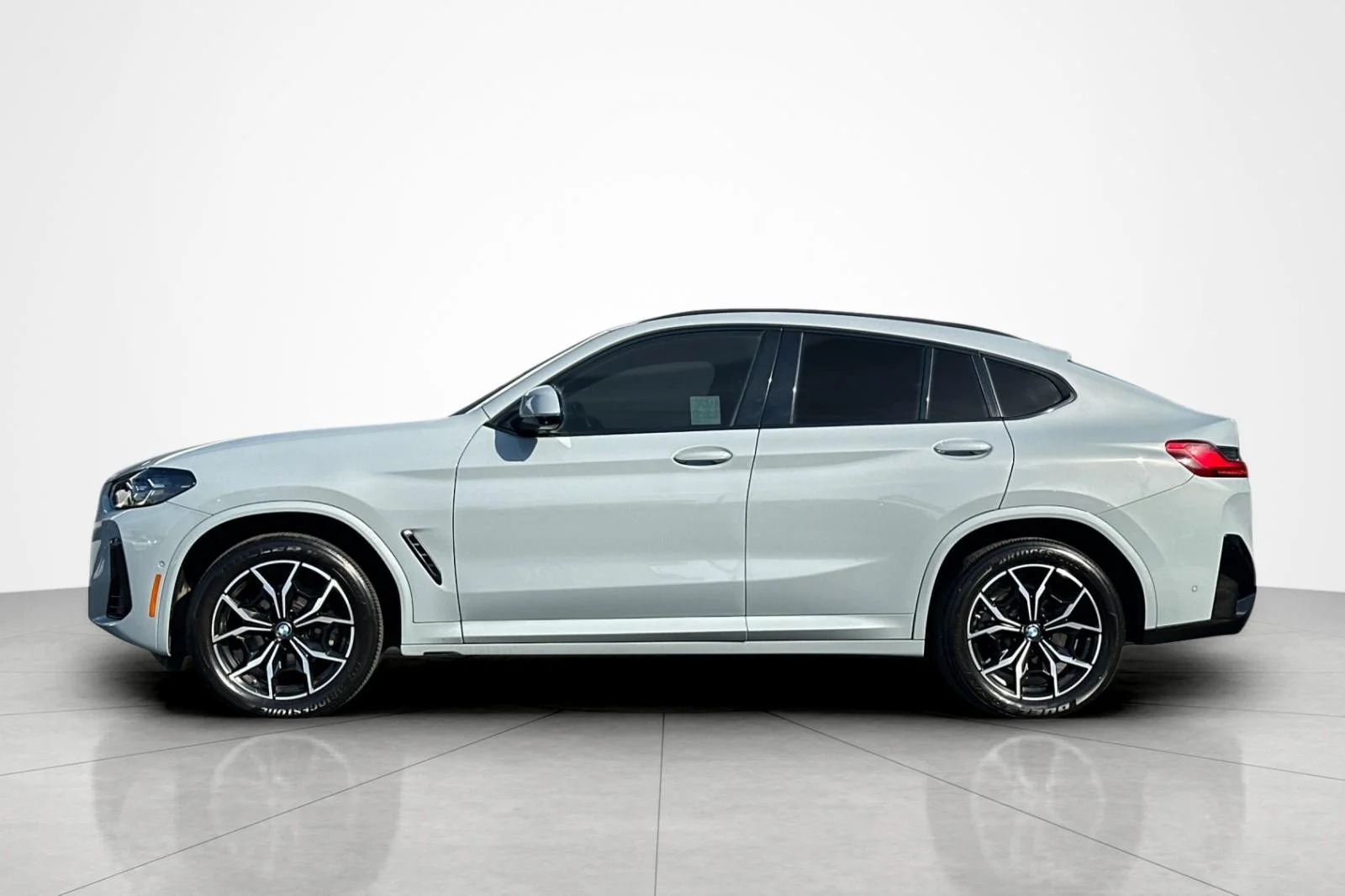 Used 2024 Brooklyn Grey Metallic BMW xDrive30i image 2