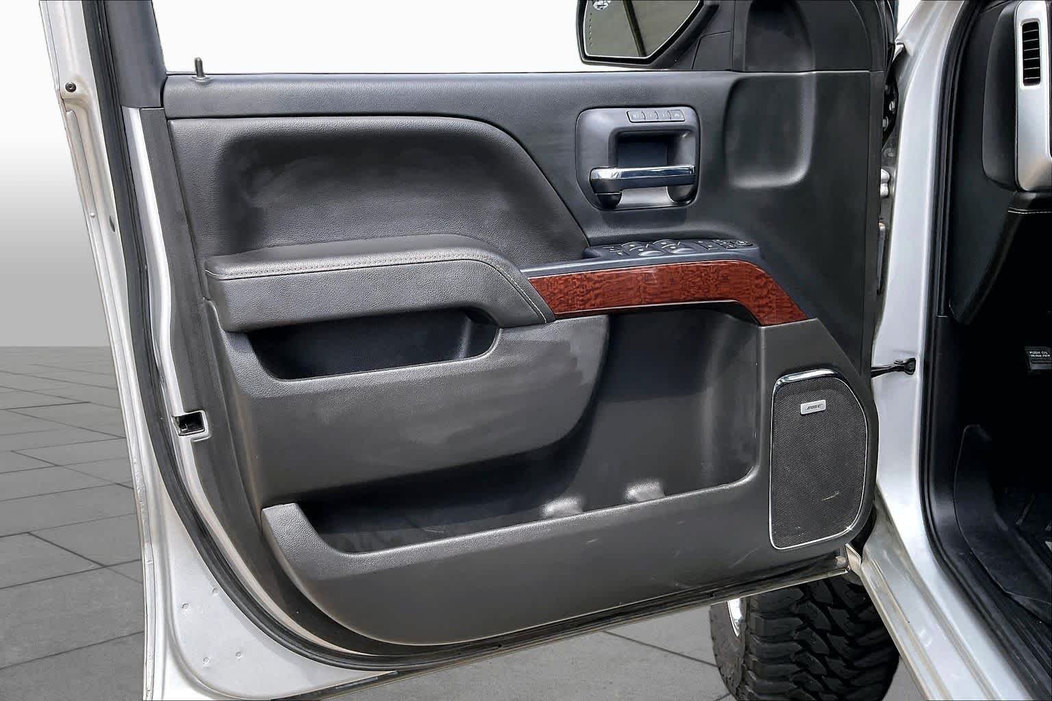 Used 2018 Quicksilver Metallic GMC SLT image 21