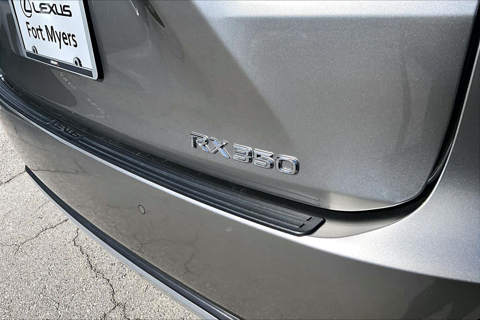 Used 2020 Atomic Silver Lexus  image 10