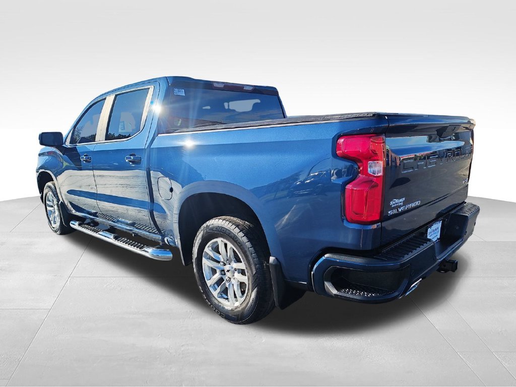Used 2019 Blue Chevrolet RST image 3