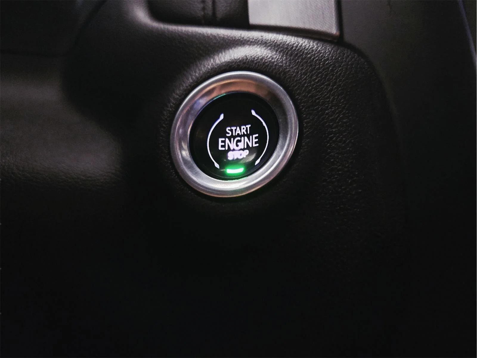 Used 2021 Summit White GMC Elevation image 37