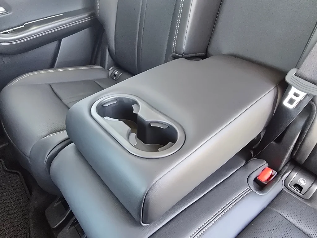 Used 2025 Rhodium White Premium Mazda Premium Package image 9