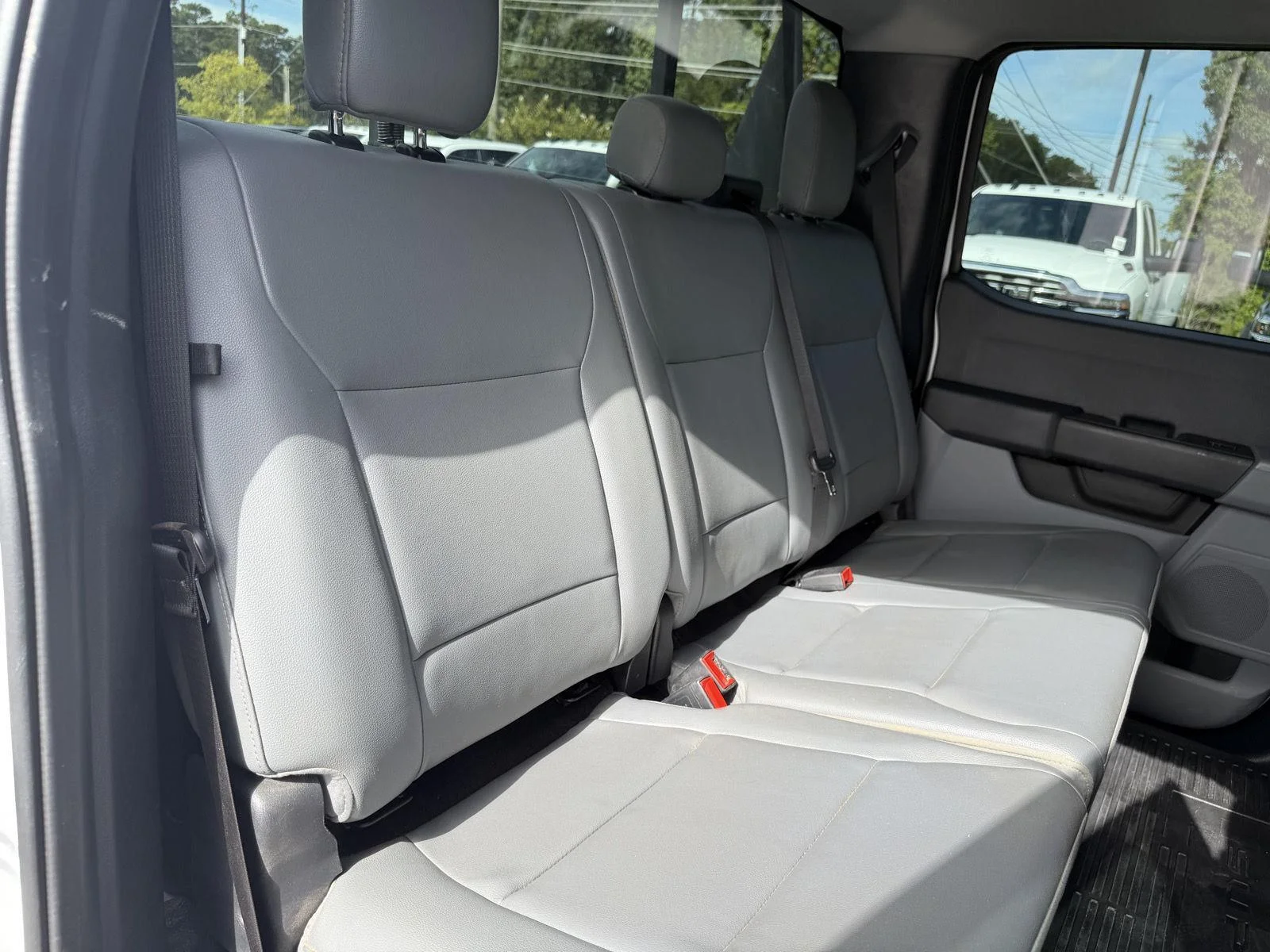 Used 2023 Oxford White Ford XL image 20