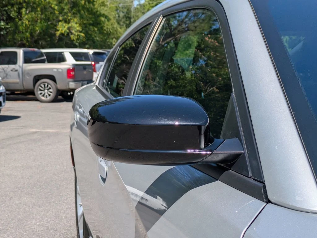 Used 2023 Silver Dodge SXT image 12