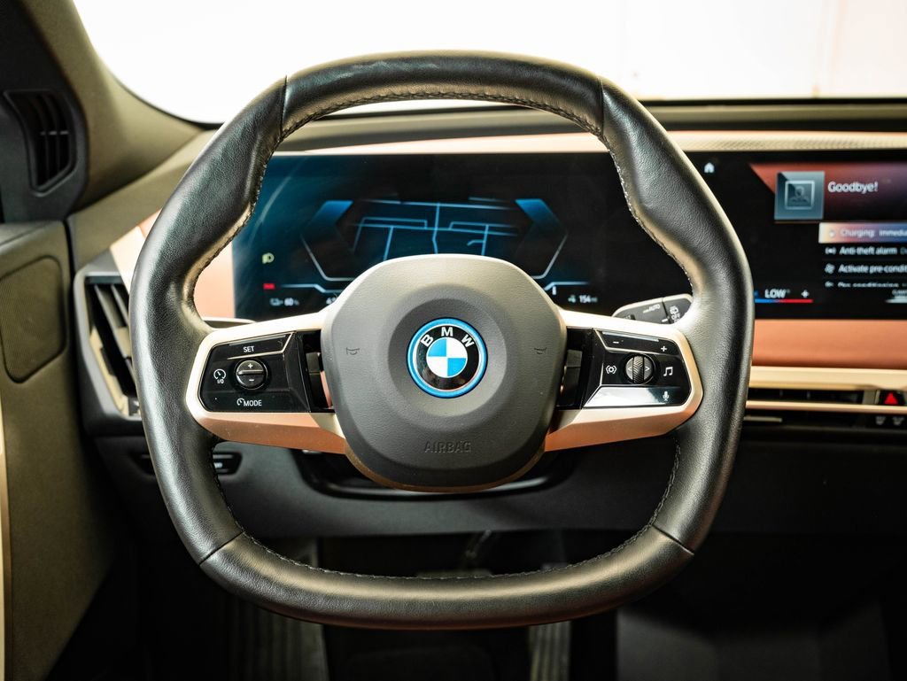 Used 2023 Black Sapphire Metallic BMW xDrive50 image 37