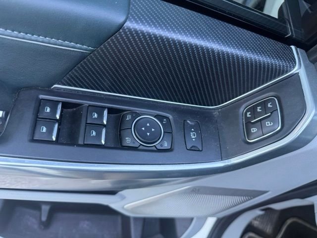 Used 2023  Ford Limited image 14