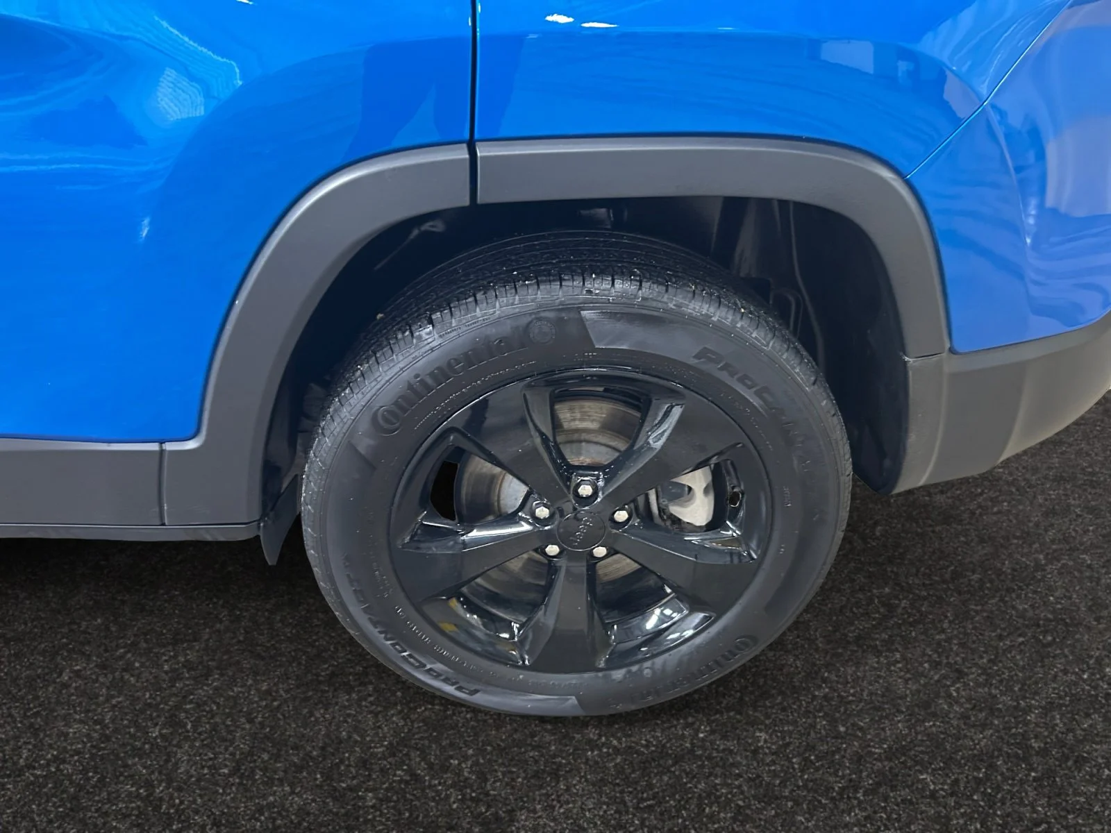 Used 2021 Hydro Blue Pearl Jeep ALTITUDE LEATHER ROOF LOW KMS image 9