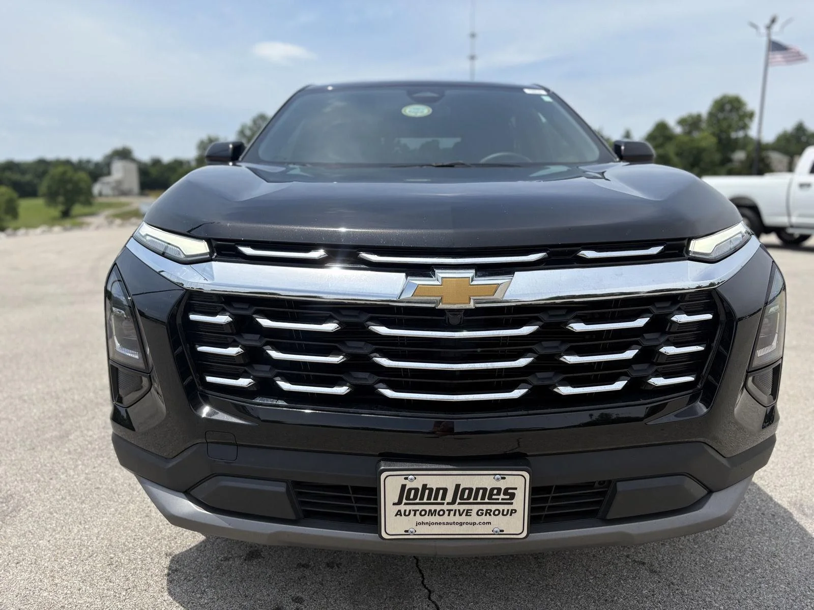 Used 2025 Mosaic Black Metallic Chevrolet FWD LT image 17