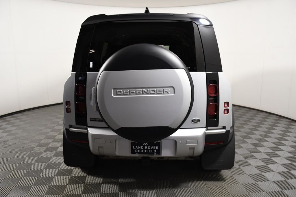 Used 2020 Indus Silver Metallic Land Rover First Edition image 5
